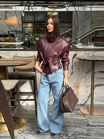 Kožna jakna od umjetne kože sa stojećim ovratnikom, zatvarač, uski kroj, gradski stil