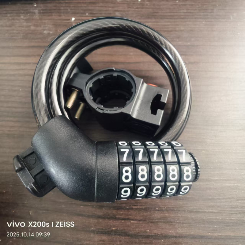 Katanac za motocikle i brdske bicikle s lozinkom, lančani dizajn, model 606, materijal PVC cinkova legura, težina 165 g, univerzalna primjena, moderan minimalistički stil