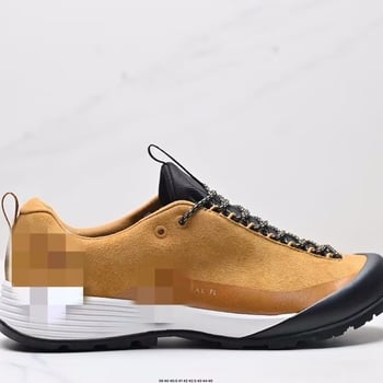 Túracipő velúr felsőrésszel, gumírozott talppal, csúszásmentes, elöl kötős zár