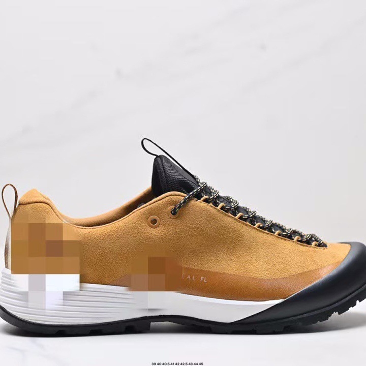 Túracipő velúr felsőrésszel, gumírozott talppal, csúszásmentes, elöl kötős zár