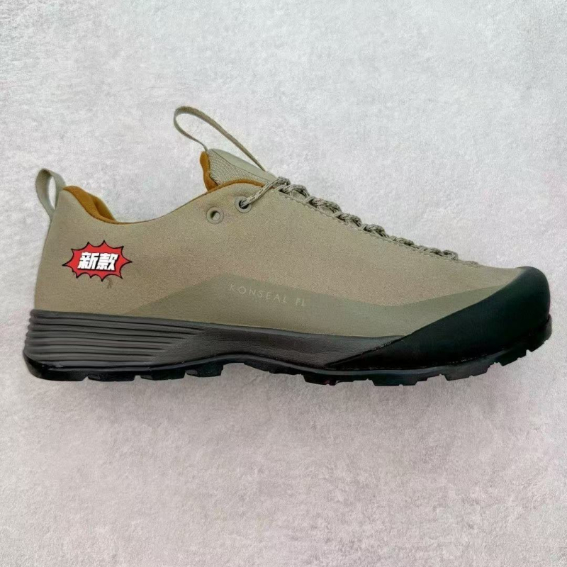 Túracipő velúr felsőrésszel, gumírozott talppal, csúszásmentes, elöl kötős zár