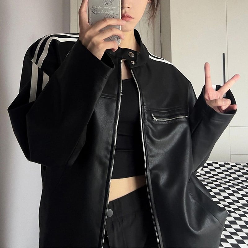 PU bőrhatású női utcai stílusú kabát, álló gallérral, csíkos mintával, cipzáras zárás