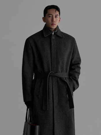 Palton lung bărbați, croială lejeră, închidere cu nasturi, guler rever, țesătură poliester 100%