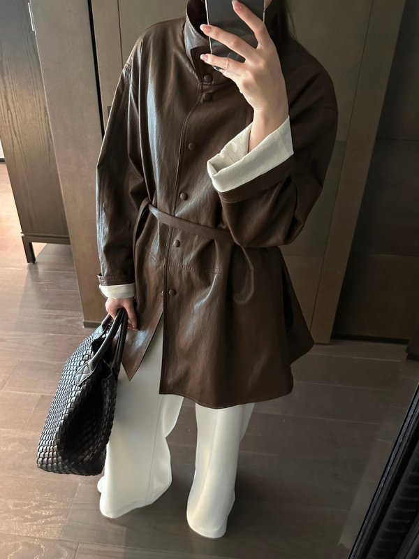 Poluduga jakna od umjetne kože s prešivanjem, stojeći ovratnik, jednostruko kopčanje, opuštena silueta, casual japansko-korejski stil