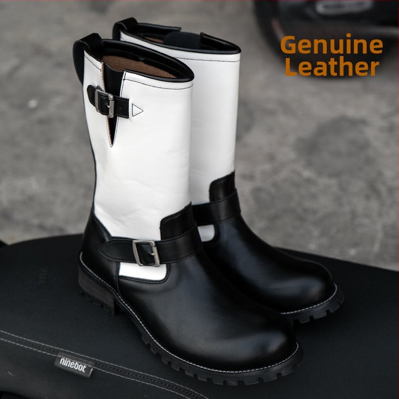 Férfiaknak készült retro motoros csizma csattal, alacsony szár, velúr felső, vulkanizált talp, PU belső