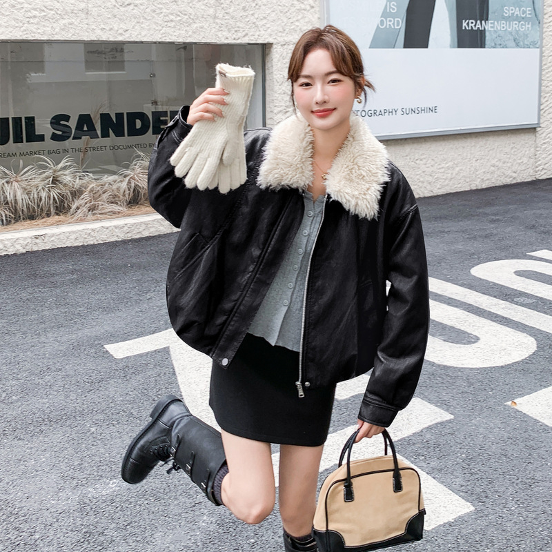 Jachetă din PU imitatie de piele cu rever și guler din blană artificială, fermoar, poliester, Iarna 2025