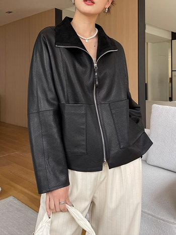 Jachetă din piele de miel naturală cu textură granulată, guler pătrat, mâneci lungi, fermoar, toamnă 2025