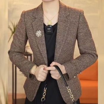 Дамски малък костюм: късо сако с поло яка, без ръкави, Chenille плат, еластан 80–90%, единично закопчаване