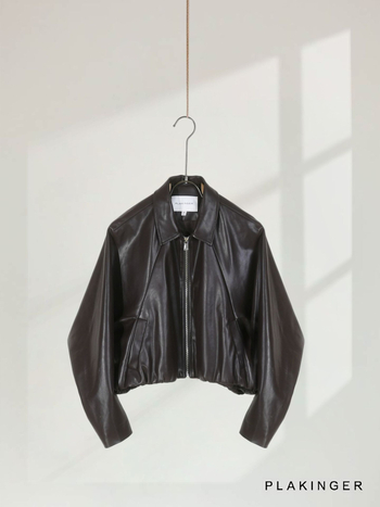 PU kožna jakna, batwing kroj, polo ovratnik, zatvaranje zipom, regularna duljina 50–65 cm