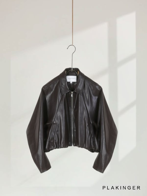 PU kožna jakna, batwing kroj, polo ovratnik, zatvaranje zipom, regularna duljina 50–65 cm