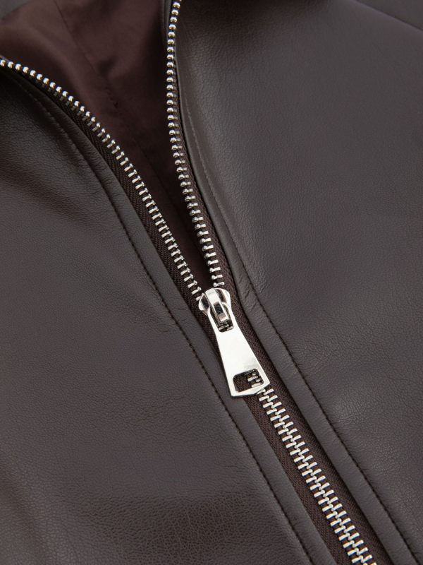 PU kožna jakna, batwing kroj, polo ovratnik, zatvaranje zipom, regularna duljina 50–65 cm