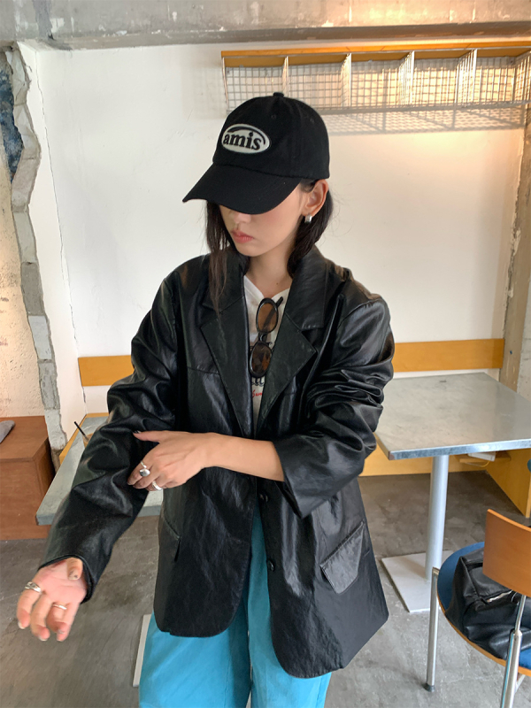 PU kožna jakna, korejski stil, širokog kroja, rever, zatvaranje na dva gumba