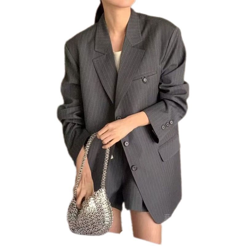 Ženski prugasti blejzer, korejski stil opuštene siluete, ovratnik sakou, dugi rukavi, jesen 2026, poliester, elegantan gradski stil