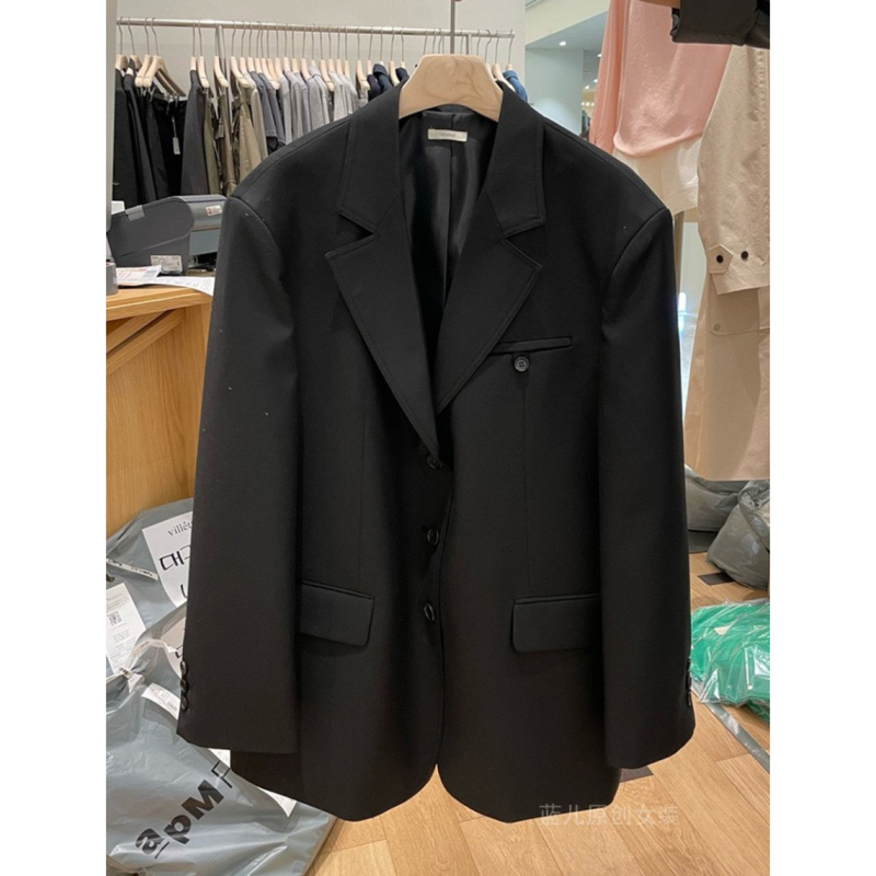 Ženski prugasti blejzer, korejski stil opuštene siluete, ovratnik sakou, dugi rukavi, jesen 2026, poliester, elegantan gradski stil