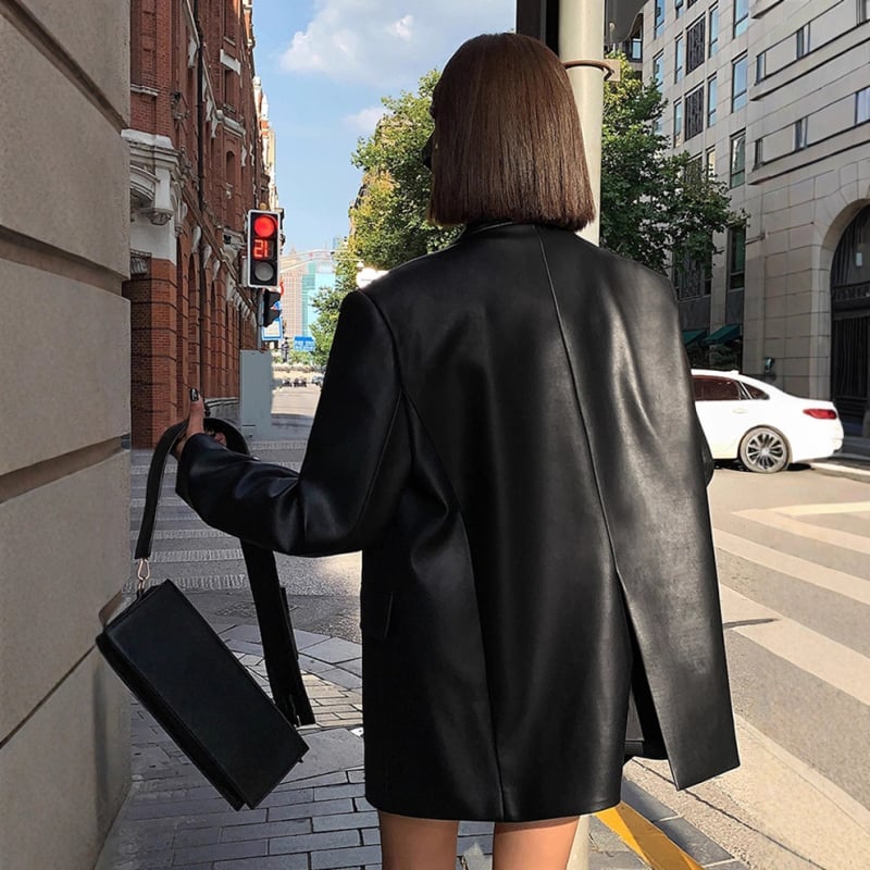 Kožna jakna od umjetne kože s ovratnikom stila sakoa, jesen 2025, imitacija kože, prednje zatvaranje s dva gumba, dugi rukavi
