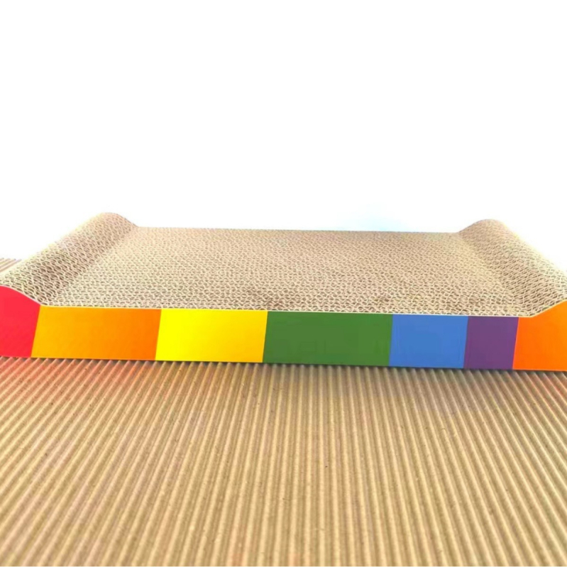 Mačja grebalica od valovitog papira, minimalistički stil, otporna na habanje