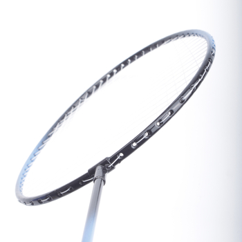 Saisilon badminton raketa — okvir od željeznog legura, najlon mrežni damil, težina 90–94 g, debljina drške G5, model TZP-02, pogodno za amatere mlađeg uzrasta