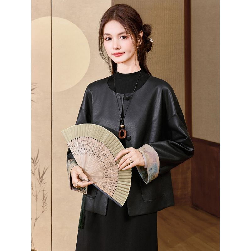 Ženska jakna od sintetičke kože, jesen 2025, gradski elegantni stil za posao, bez ovratnika, zatvarač s kopčama