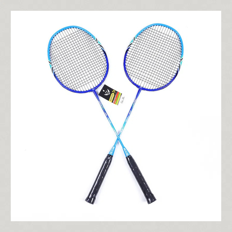 Raketa za badminton s okvirom od ferroalijata, težina 95–100 g, drška G4, direktan udarac
