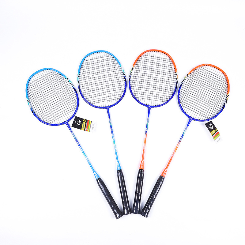 Raketa za badminton s okvirom od ferroalijata, težina 95–100 g, drška G4, direktan udarac