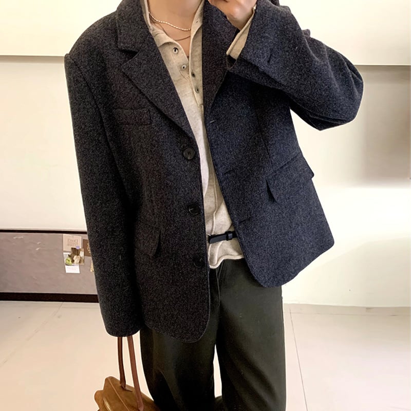 Sacou dama din lână, croială lejeră, închidere cu nasturi, guler de tip sacou, mâneci lungi, 95% lână, iarnă 2025