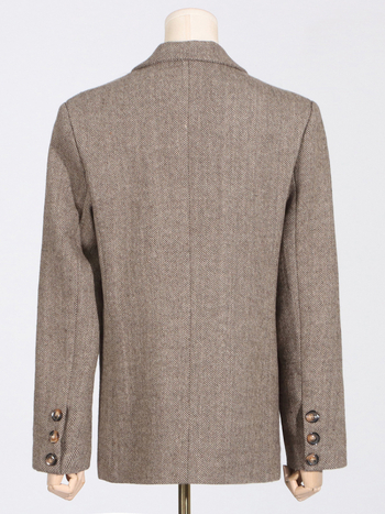 Blazer damă, croială lejeră, decolteu în V, nasturi la un singur rând, amestec poliester-bumbac, toamnă 2025.