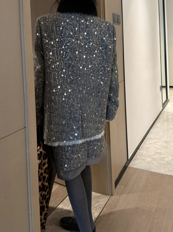 Blazer cu paiete lucioase, decolteu în V, croială lejeră, poliester, mâneci lungi