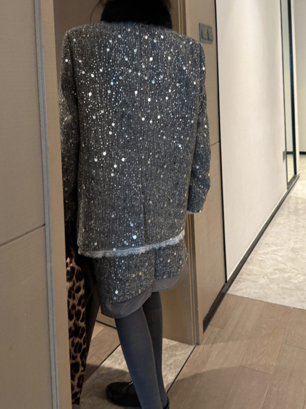 Blazer cu paiete lucioase, decolteu în V, croială lejeră, poliester, mâneci lungi