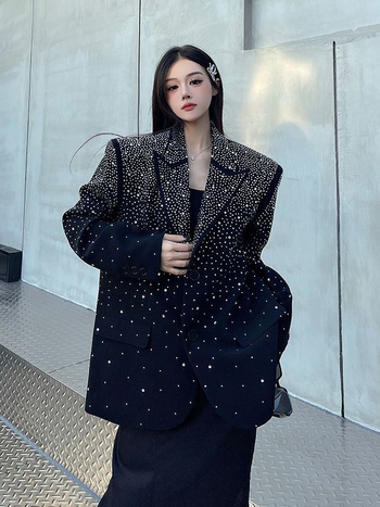 Sacou pentru femei, croială lejeră, guler costum, închidere cu un singur nasture, lungime medie, mâneci lungi, poliester 95%+, toamnă 2024