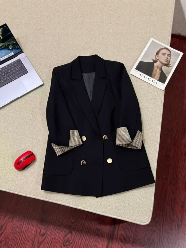 Blazer damă mediu, cu nasturi dubli, guler în stil sacou, mâneci lungi, poliester, design patchwork