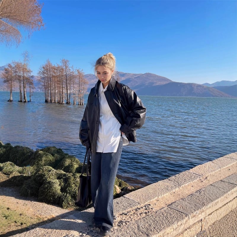 Yichenmei PU bőrhatású rövid kabát női, kapucnival, brit stílusú.