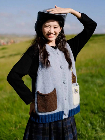 Cardigan cu model geometric, guler rotund, croială lejeră, fibră acrilică 50-70%