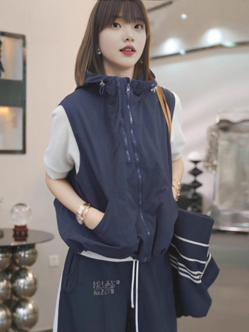 Ženska kratka vest jakna s kapuljačom i šniranjem, poliester, elegantan gradski stil, normalna duljina