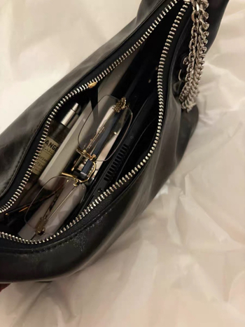 Geantă tote din PU, stil genderless, formă orizontală pătrată, închidere cu fermoar, buzunar intern pentru telefon, potrivită pentru utilizare zilnică.