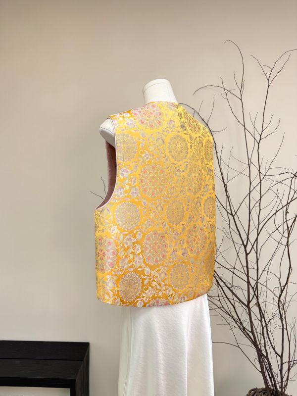 Obostrano jacquard vest, kineskog stila kardigan, okrugli izrez, motivi biljaka i cvijeća, jesen 2025