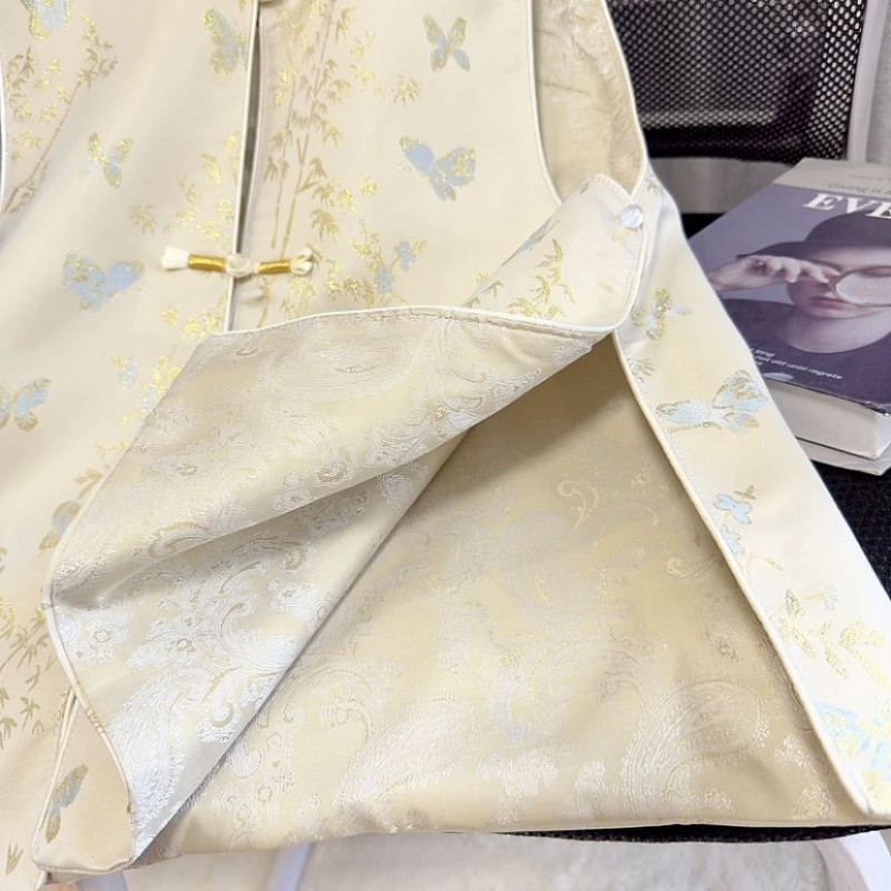 Bez rukava vest s polo ovratnikom, chenille jacquard tkanina, proljeće 2025