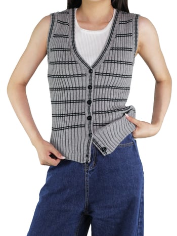 Ženski cardigan-vest s V-izrezom, prugasti pleteni uzorak, vlakno viskoza 80–90%, slobodan kroj, duljina 50–65 cm