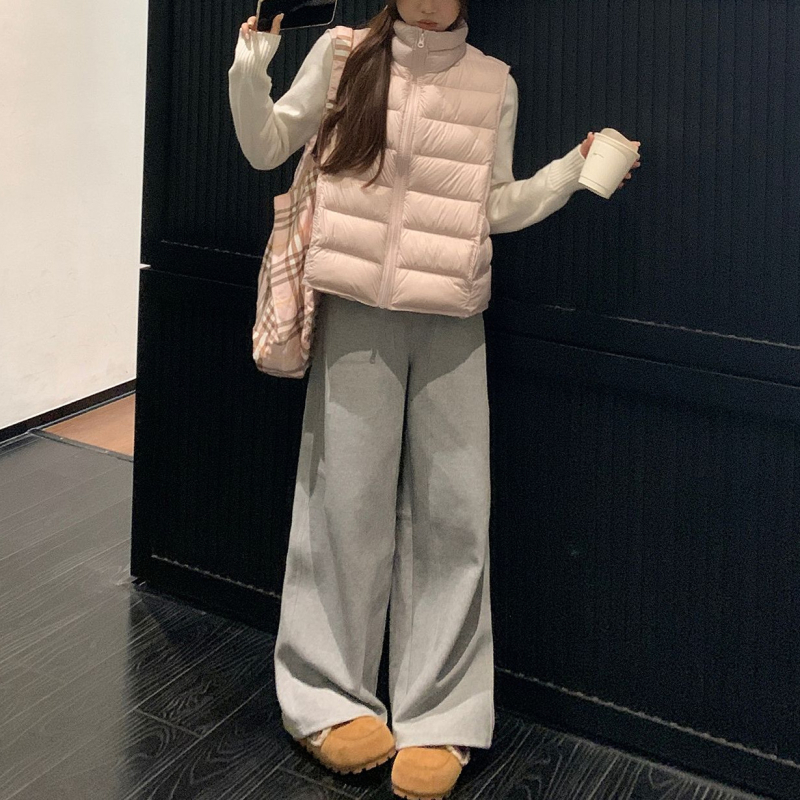 Ženska bez rukava vesta s poliesterskim punjenjem, Zima 2026, ležeran kroj, zatvarač