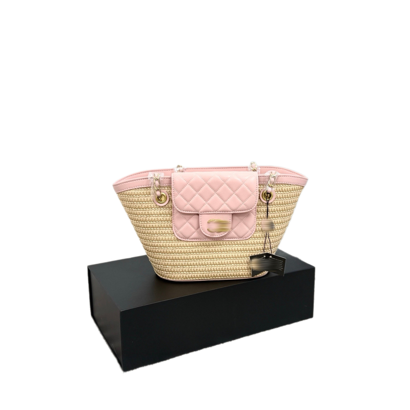 Raffia szalma vödörtáska, városi minimalistikus stílus, mágneses zárás, belső cipzáras zseb, poliészter bélés