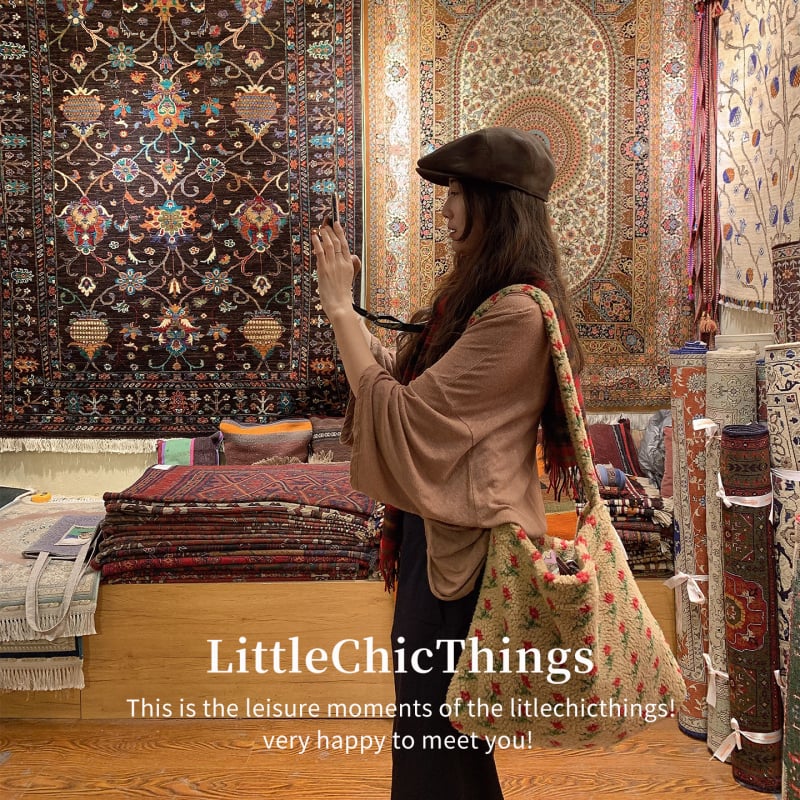 Uniszex gyapjú keresztbody táska, függőleges négyszögletes alak, mágneses zár, cipzáros zseb, pamut bélés