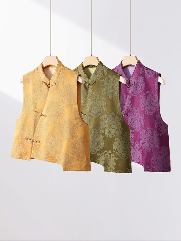 Ženski bezrukavni prsluk u kineskom stilu s žakardnim cvjetnim uzorkom i uspravnim ovratnikom, materijal od pamuk-mešavine, tri gumba.