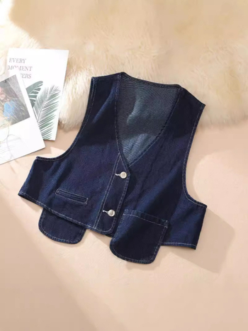 Ženski džin vest, V-izrez, slim fit, kratka duljina, casual japansko-korejski stil, denim s 70-80% pamuka i poliestera