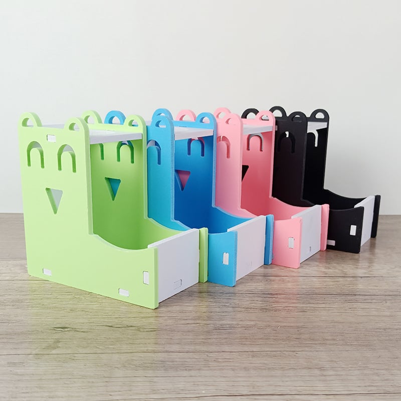 Plastični set za hrčka: hranilica i posuda za vodu uz pladanj, spavaće gnijezdo i skrovište – tri u jednom. Happy Parrot. Za hrčka. Četiri godišnja doba.