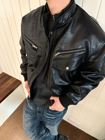 EME Yishengyi PU kožna jakna s američkim retro dizajnom za muškarce i žene, motociklistički stil, jesen-zima, slobodan kroj