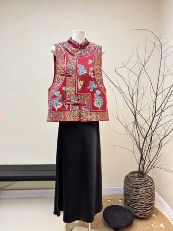 Ženski vest u kineskom stilu s vezenim, stojeći ovratnik, cvjetni uzorak, poliester 70–80%, jesen 2025