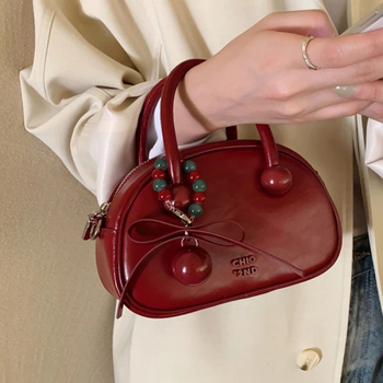 PU kožna torbica za ramena u street stilu, školjkasti oblik, zatvaranje na zip, poliester podstava, unutarnja ID džep i laminirani džep sa zatvaranjem, 3D konstrukcija