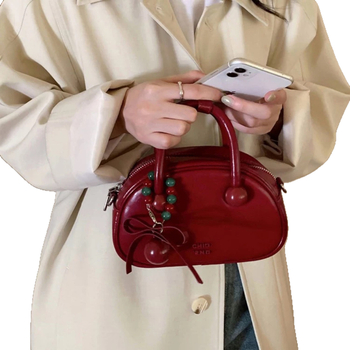 PU kožna torbica za ramena u street stilu, školjkasti oblik, zatvaranje na zip, poliester podstava, unutarnja ID džep i laminirani džep sa zatvaranjem, 3D konstrukcija