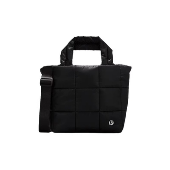 Ženska torba za poslovna putovanja, poliester, vertikalno kvadratni oblik, zatvaranje na zip, unutarnja pregrada sa zatvaračem (Stil: Poslovno putovanje; Materijal: Poliester; Oblik: Vertikalno kvadratni; Otvaranje: Zip; Unutarnja: Pretinac sa zatvaračem)