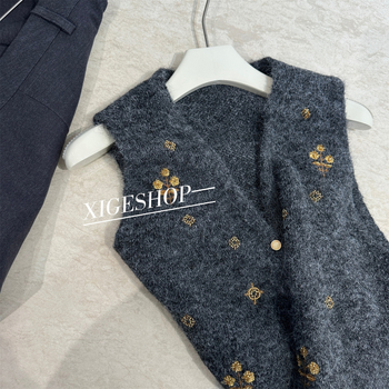 V-izrez liemenog prsluka, pleteni poliester, uzorak biljaka i cvijeća, slobodan kroj, obična duljina, japansko-korejski ležerni stil, jesen 2025