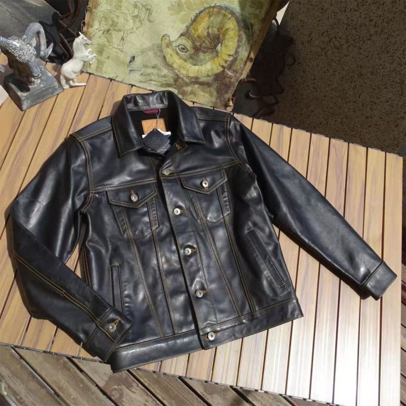 Férfi bőrdzseki, valódi báránybőr, ultra rövid hossz, rever, egy soros záródás, testhez álló fazon